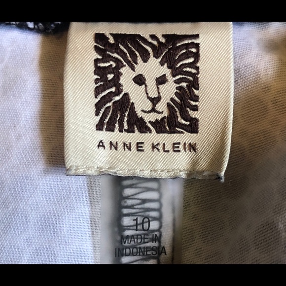 Classic Anne Klein size 10 black and white shorts - Picture 7 of 10